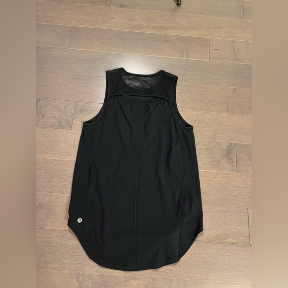 Lululemon Black mesh top. Size 4. - Picture 2 of 2